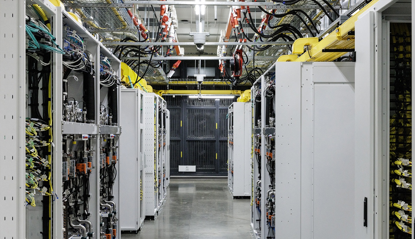 data-center-uninterruptible-power(1).jpg