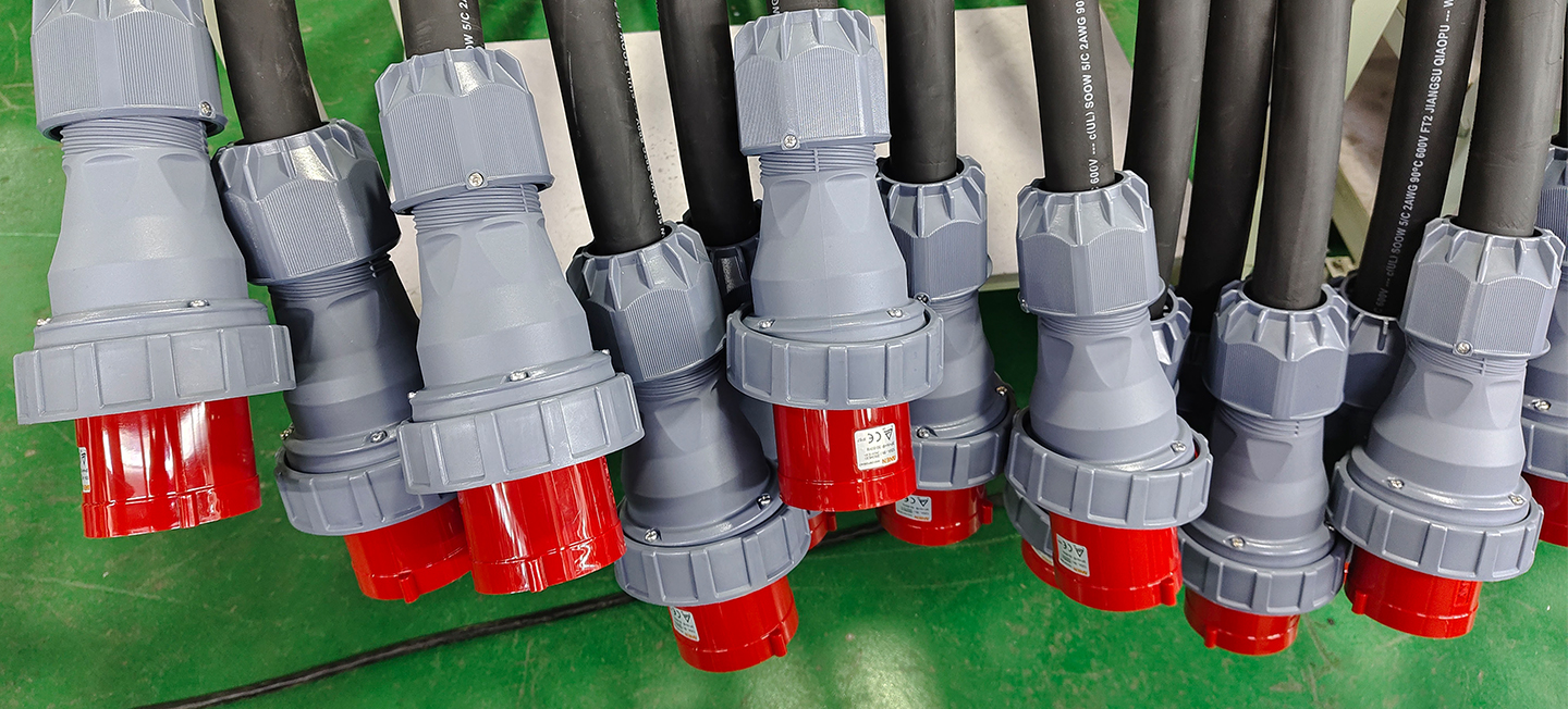 Industrial-Plugs-5.jpg